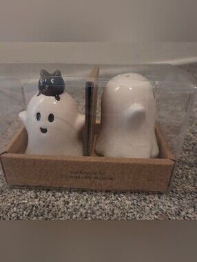 Ghost & Black Cat Ceramic Salt and Pepper Shaker Set Halloween